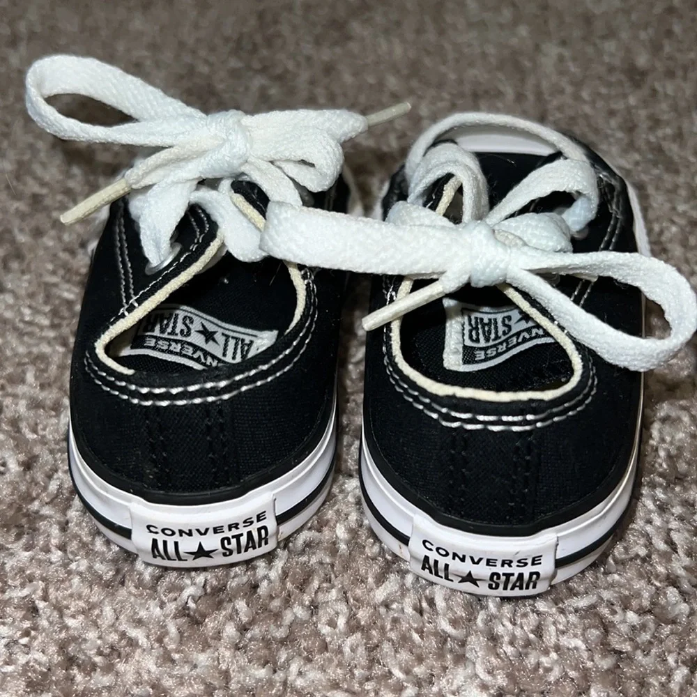 Baby/toddler converse - Picture 2 of 5